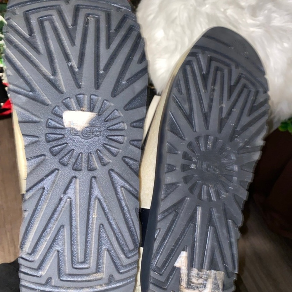 Ugg boots - Picture 5 of 12